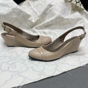 Womens LifeStride Flex shoes